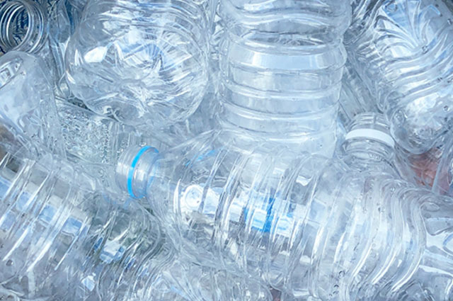 産廃 ペットボトルや空き缶