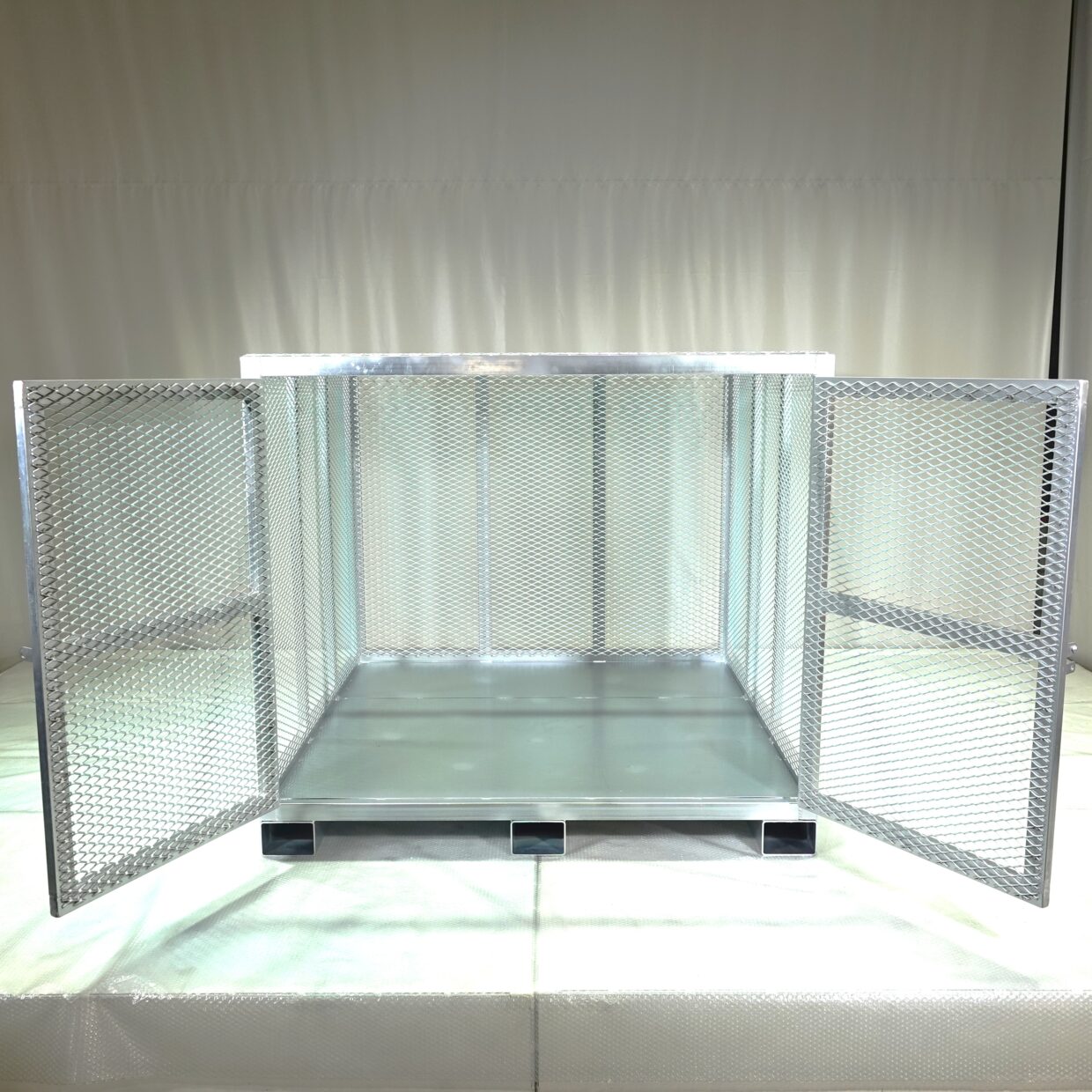 ドラム缶　保管用コンテナボックス