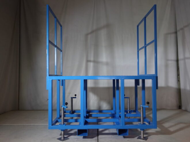 昇降式荷下ろし用作業台