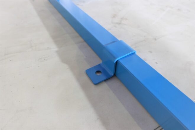 アンカー取付金具