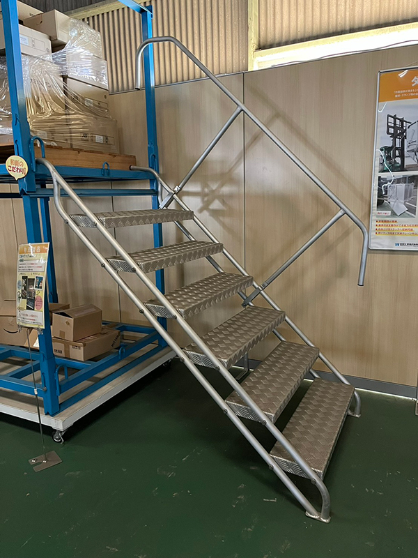 アルミ階段