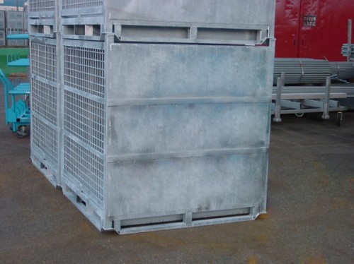 コンテナボックス（カツオボックス）