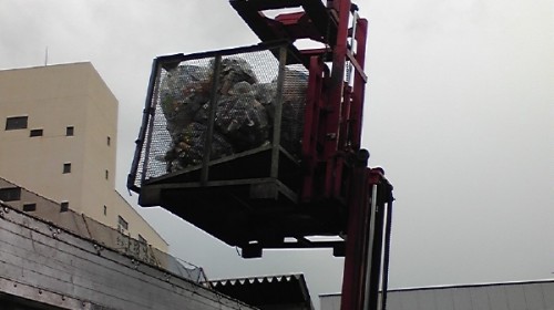 フォークリフト　産廃ボックス