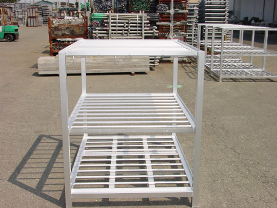 凍結棚（亜鉛材使用で防錆）